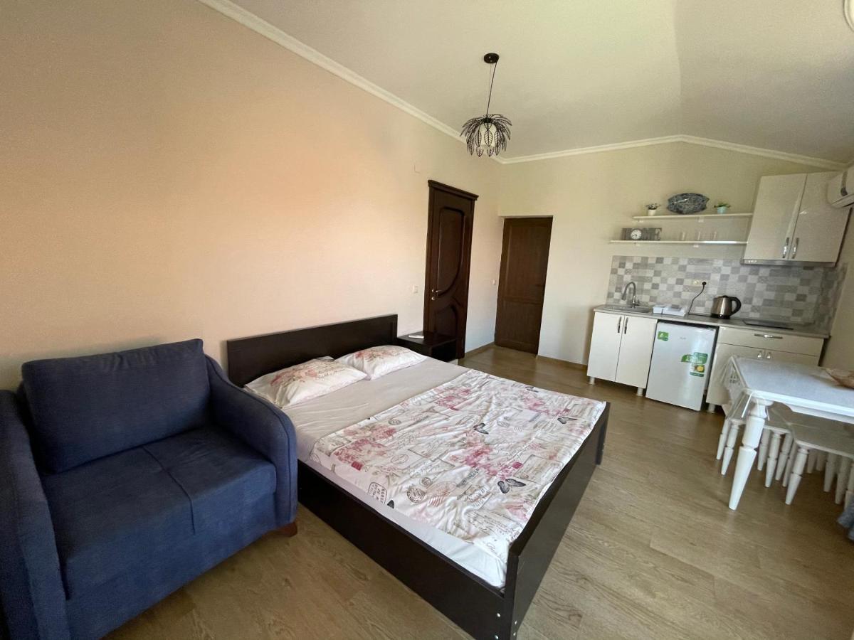 Guest House Кобулети Екстериор снимка